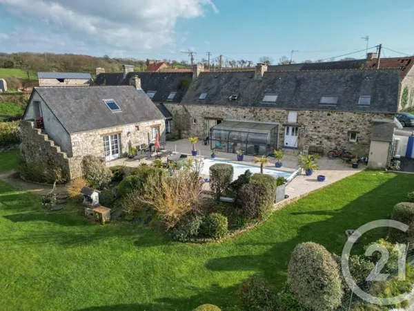 Maison 7 pièces 310 m²