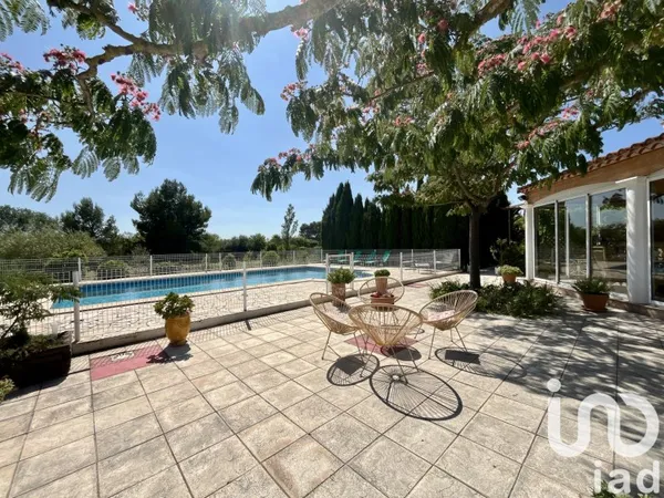 Maison 5 pièces 220 m²