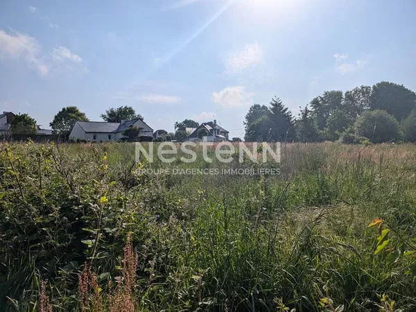 Terrain constructible viabilisé à vendre à Réguiny