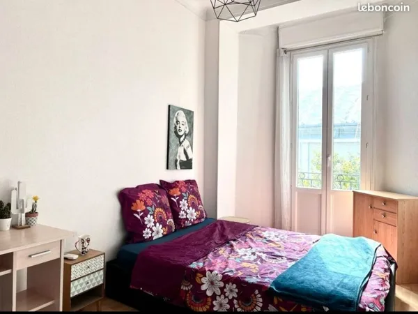 Chambre ÉTUDIANTE (12/04 au 31/05)