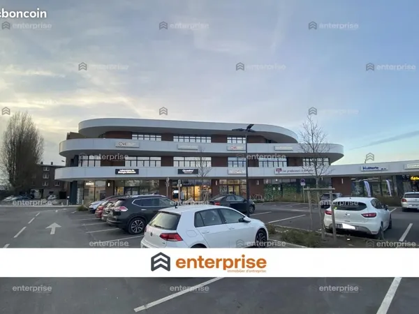 Local commercial 600 m²