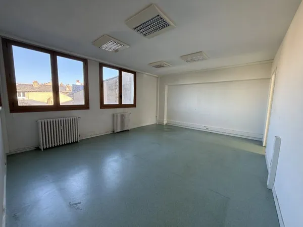 APPARTEMENT 181 m² avec 5 PARKINGS
