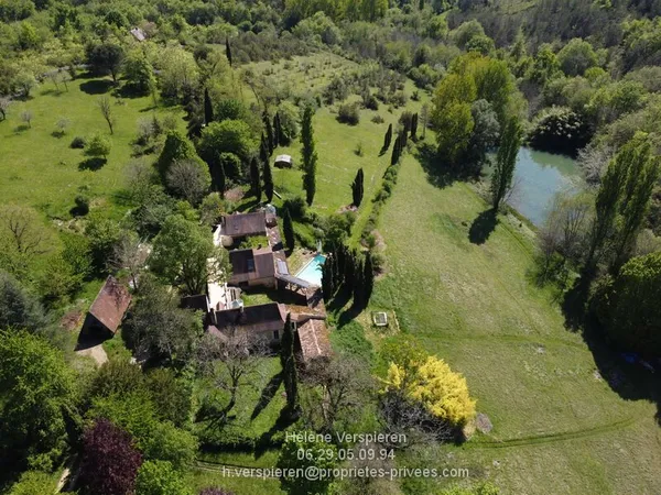 Propriété deux maisons 19ha de terrain