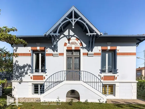 Rare sur le secteur : Maison de 190 m² sur 821 m² de parcelle avec piscine