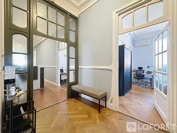 Appartement 5 pièces 180 m²