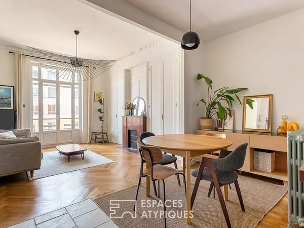 Appartement Art déco rénové en dernier étage