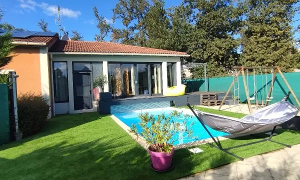 Vends maison mitoyenne excellent état 150m² 4chambres avec piscine - Saint-Genis-les-Ollières