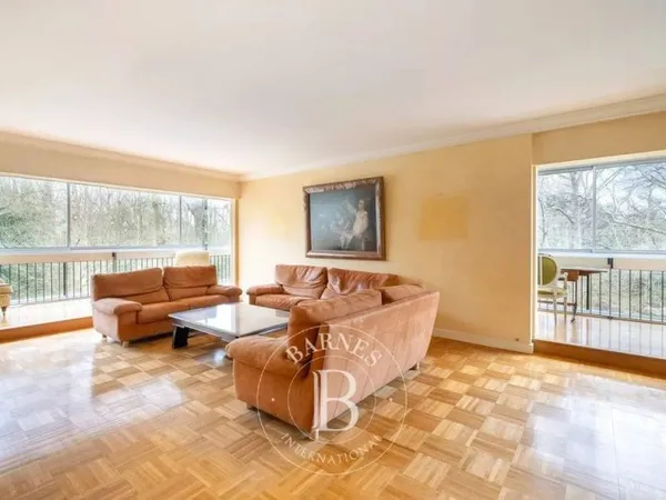 Appartement 6 pièces 197 m²