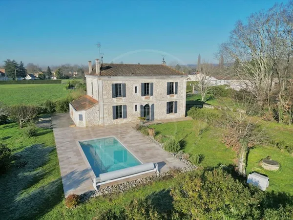 Grande maison de maître rénovée