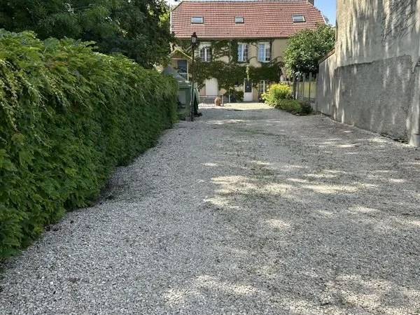 Immeuble 325 m²