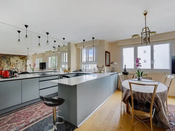 NEUILLY CHATEAU: BEAU 3 PIECES DE 68M²