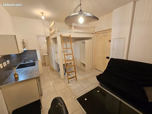 Studio Refait à NEUF avec Cuisine équipée meublé