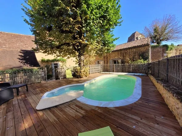 Maison Vente Val de Louyre et Caudeau 20p 334m² 547000€