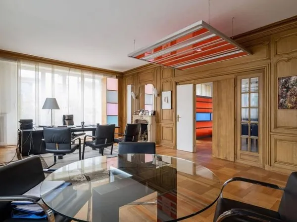 Bureaux 195 m²