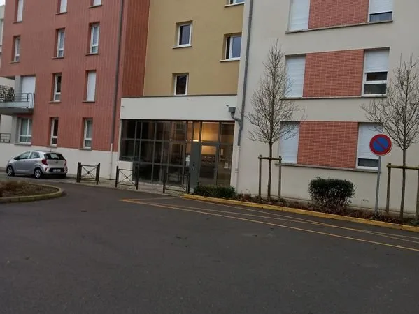 Appartement recent T4- securise et terrasse