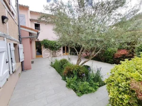 Maison 9 pièces 230 m²