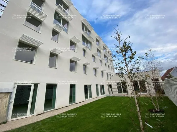 Bureaux 621 m²