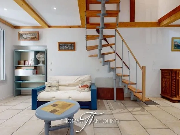 EN EXCLUSIVITE - 4 CHAMBRES - 2 SALLES D'EAU - 2 WC - COUR INTERIEURE - RENOVATION COMPLÈTE