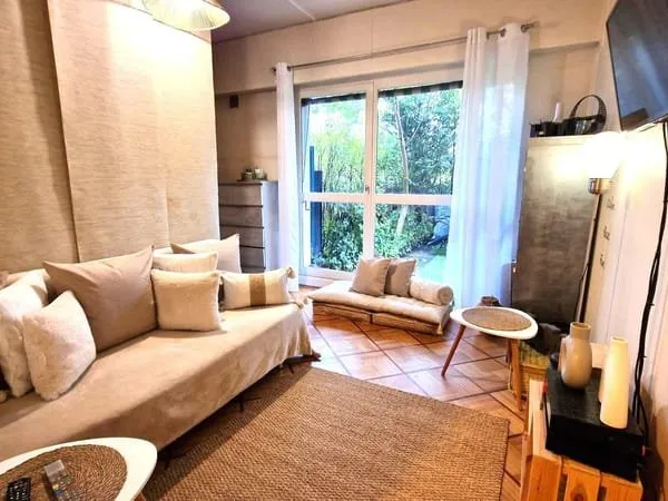 A VENDRE - APPARTEMENT T1 BIS de 33,07m2 avec terrasse - Bd Bine