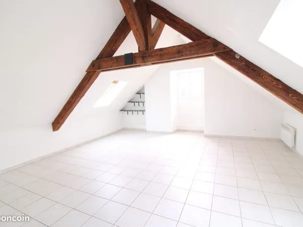 Coulommiers Hyper Centre Appartement F2 + stationnement