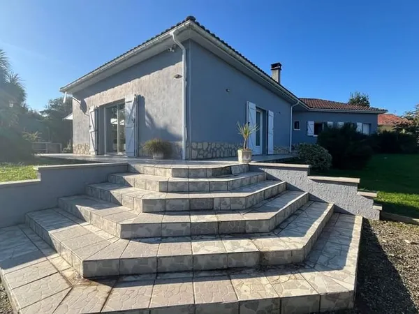Maison 6 pièces 205 m²