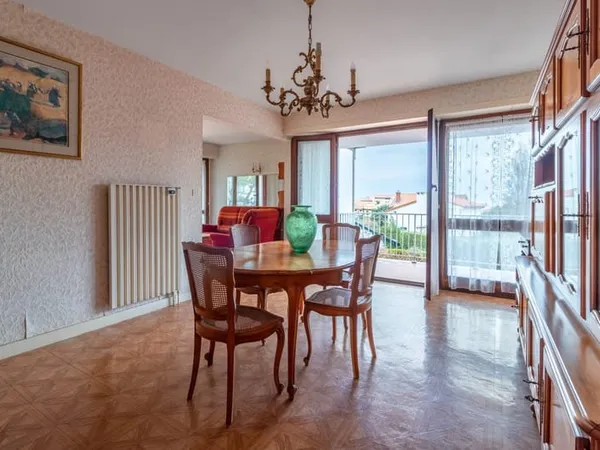 Grand T3 de 81 m2 avec terrasse, garage et cave Biarritz