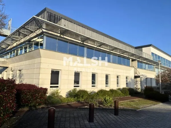 Bureaux 136 m²