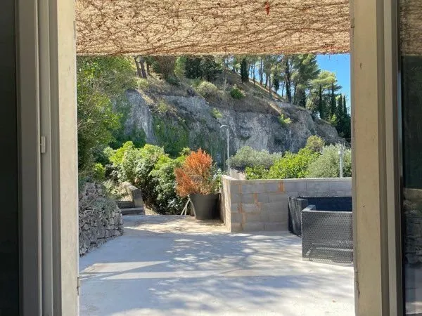 Appartement 75 m2 avec jardin et garage