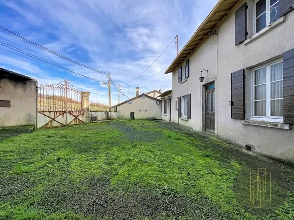 Maison 6 pièces 228 m²