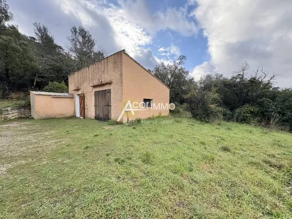 Terrain 6520 m²