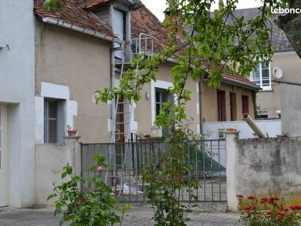 A louer petite maison Issoudun