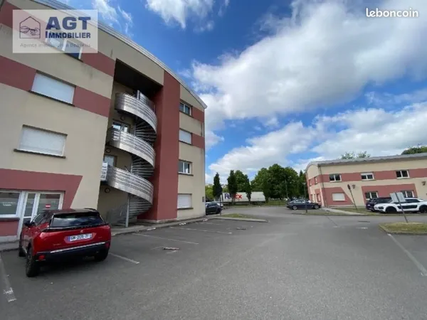 Local commercial 149 m²