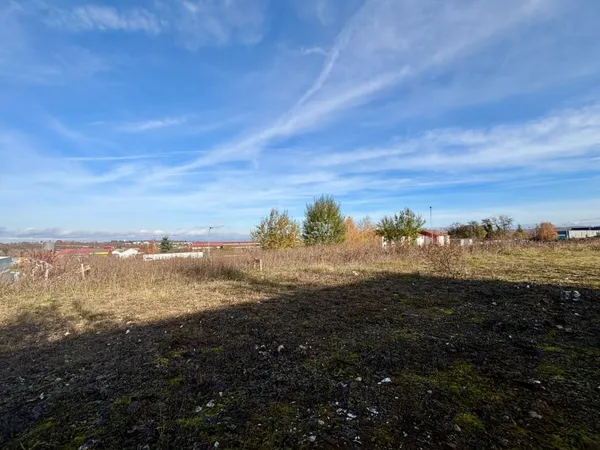 Terrain 2000 m²