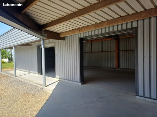 Local commercial et/ou artisanal 90 m²