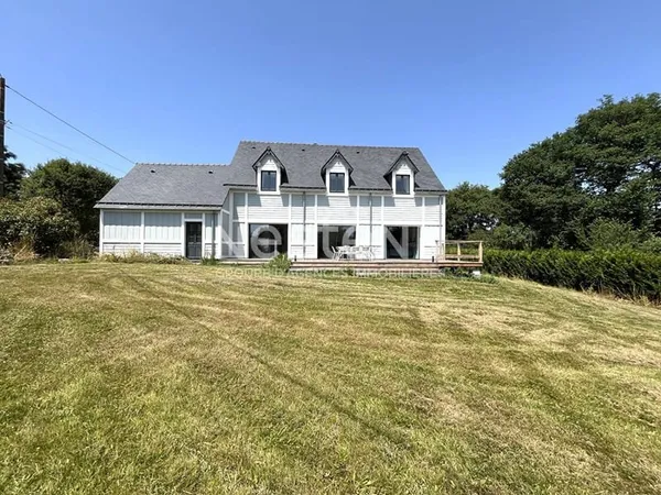 Maison d'architecte à vendre, Plumelec, 174 m², 5 chambres.