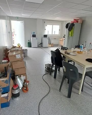 Local professionnel : 2 Modules superficie totale 60 m2 - ZI MACLAUNAY - MONTMIRAIL 51210
