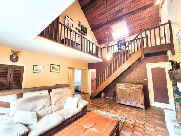 Maison de ville 8 pièces 252 m²
