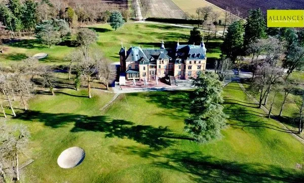 GOLF DE HOMBOURG Cession de droit au bail