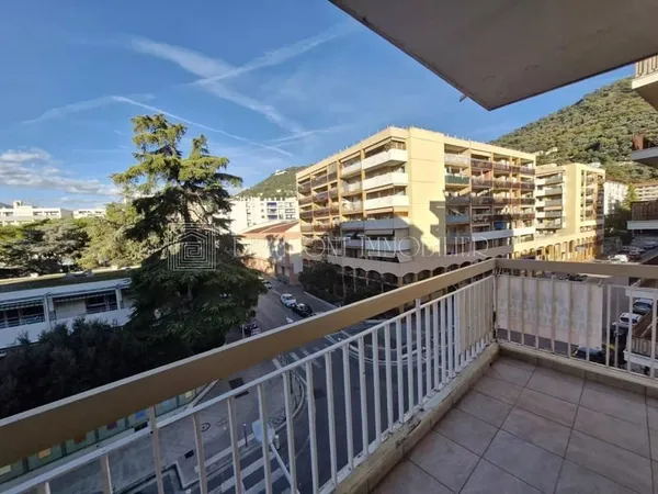 3P Terrasse Parking vue dégagée