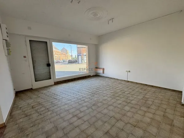 Local commercial 2 pièces 53 m²