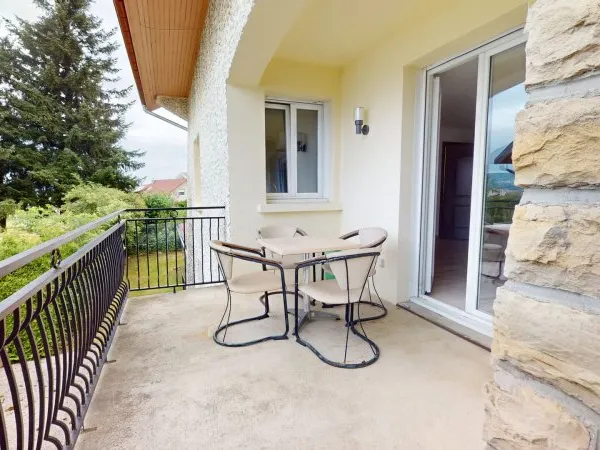 Maison 12 pièces 245 m²