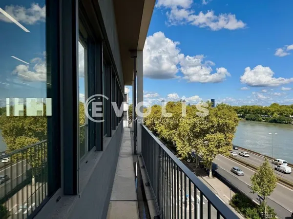 LE PYLOTE - 2 508 m² divisibles à partir de 155 m²
