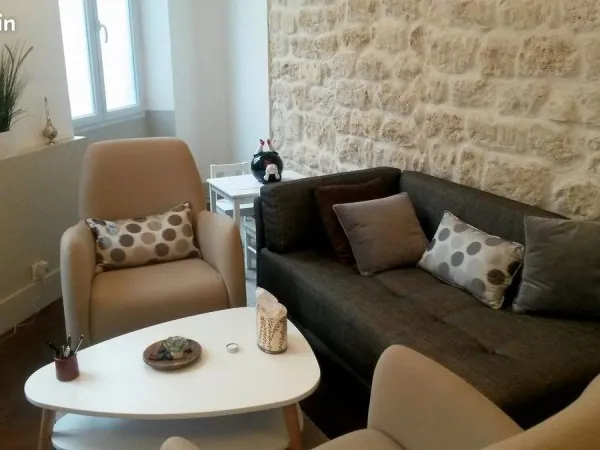 Paris 9 Quartier Saint-Lazare Trinité - Bureaux meublés à louer partager dans un cabinet de psycholo