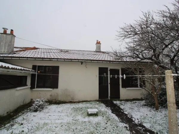Maison Beaumont Saint Cyr 4 pièce(s) 54.84 m2