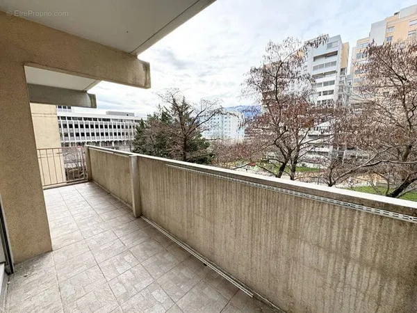À vendre : Appartement 4 pièces à Grenoble de 86.81 m²