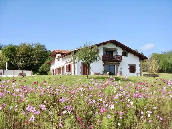 Villa 11 pièces 377 m²