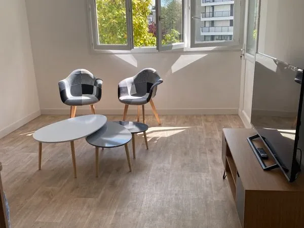 Chambre à louer en colocation - Centre de Mérignac