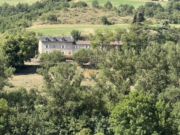 Vente propriété Saint Affrique, 8 hectares de terrains