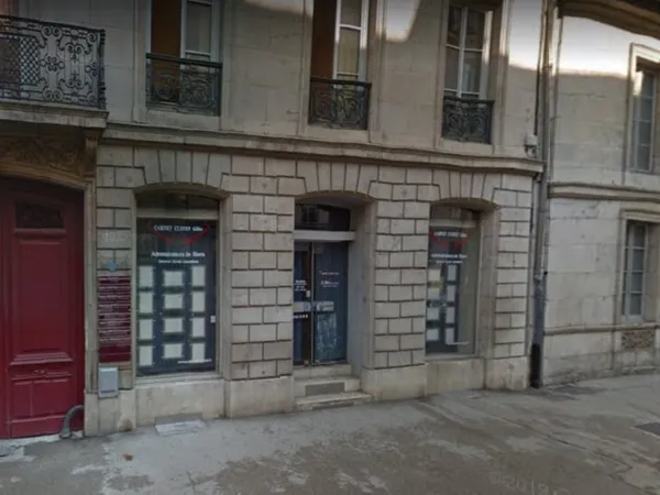 LOCAL COMMERCIAL OU PROF. BESANCON - 90 m2