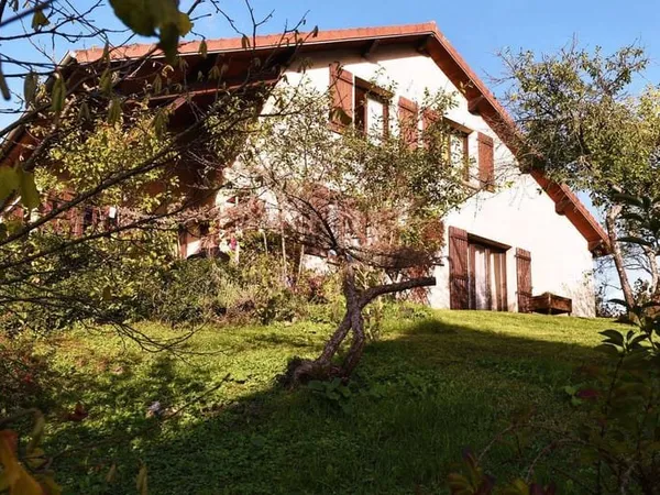 Maison 8 pièces 200 m²